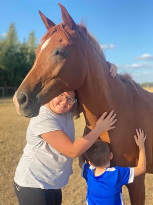 Baroud Rio with Jodie's children Isabel and Thomas. Image supplied.