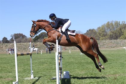 Hazel Shannon and WillingaPark Clifford. Image: Fiona Gruen/Wallaroo Equestrian