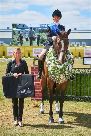 Rebecca Farrow and off the track thoroughbred Stage Presence, winners of the 2018 Garryowen Trophy - © Royal Melbourne Show