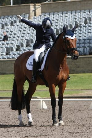 Rochelle King-Andrews and NSW Open Medium Champion, Challenger Florian. Image: Roger Fitzhardinge