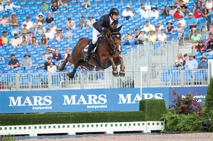 Rowan Willis on Blue Movie easily clears the water jump - © Michelle Terlato