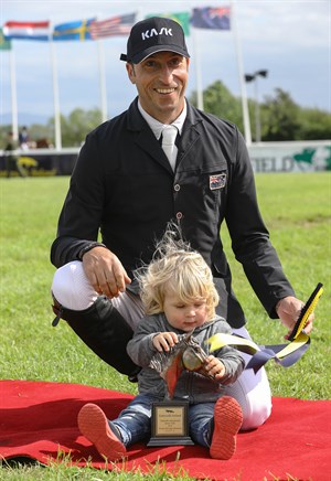 girl and puppy at Tattersalls International Horse Trials © Lorraine O'Sullivan/Tattersalls International Horse Trials