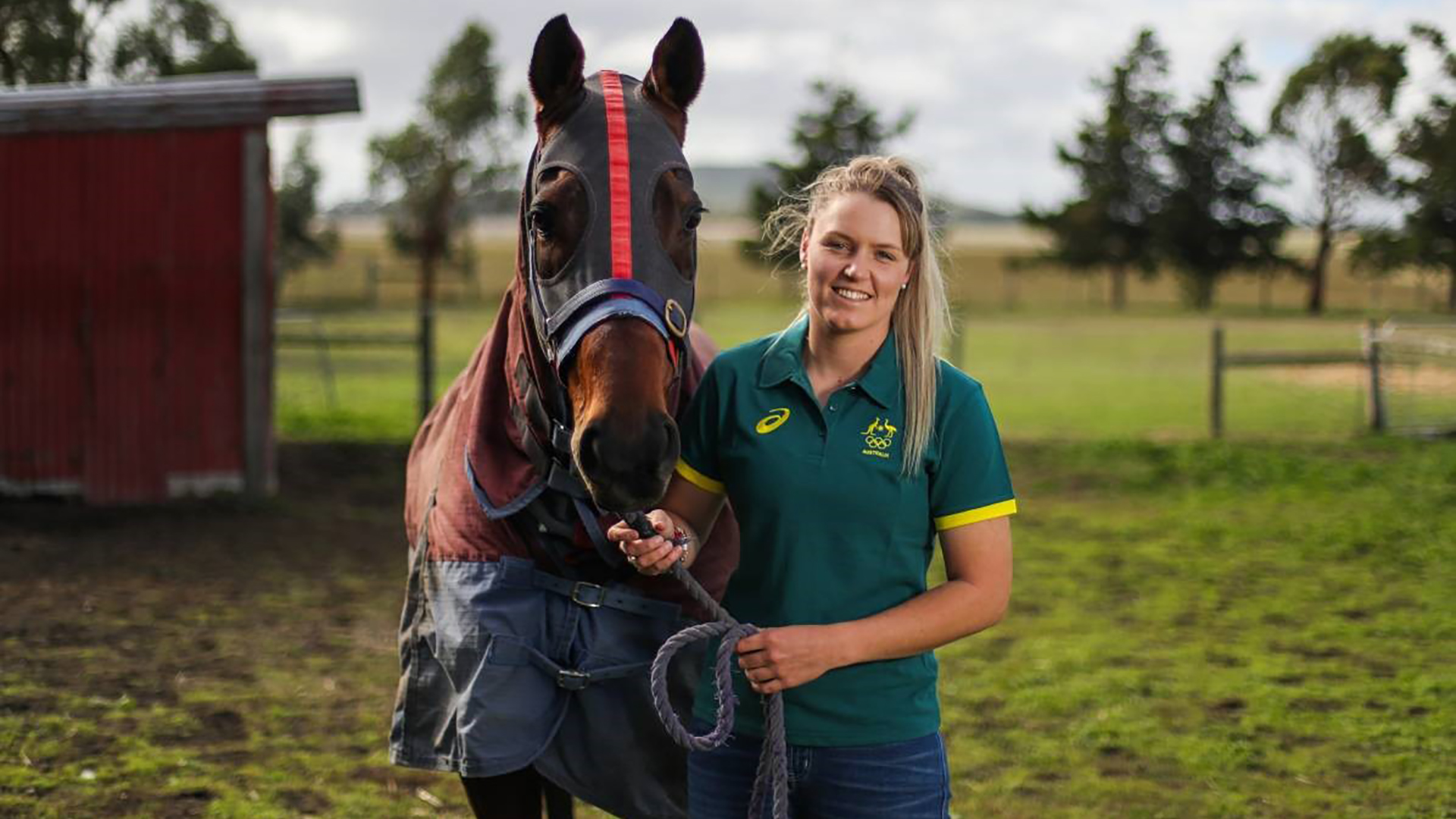 TOP GUN KICKS BACK WITH THE HORSES